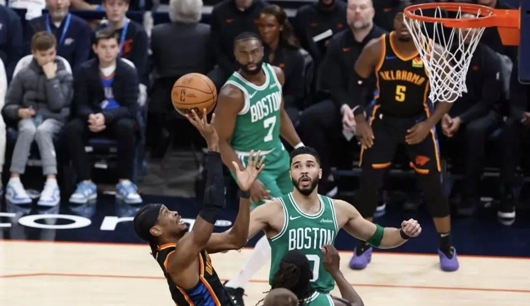 凯尔特人击败森林狼,取得三连胜 凯尔特人击败森林狼,取得三连胜