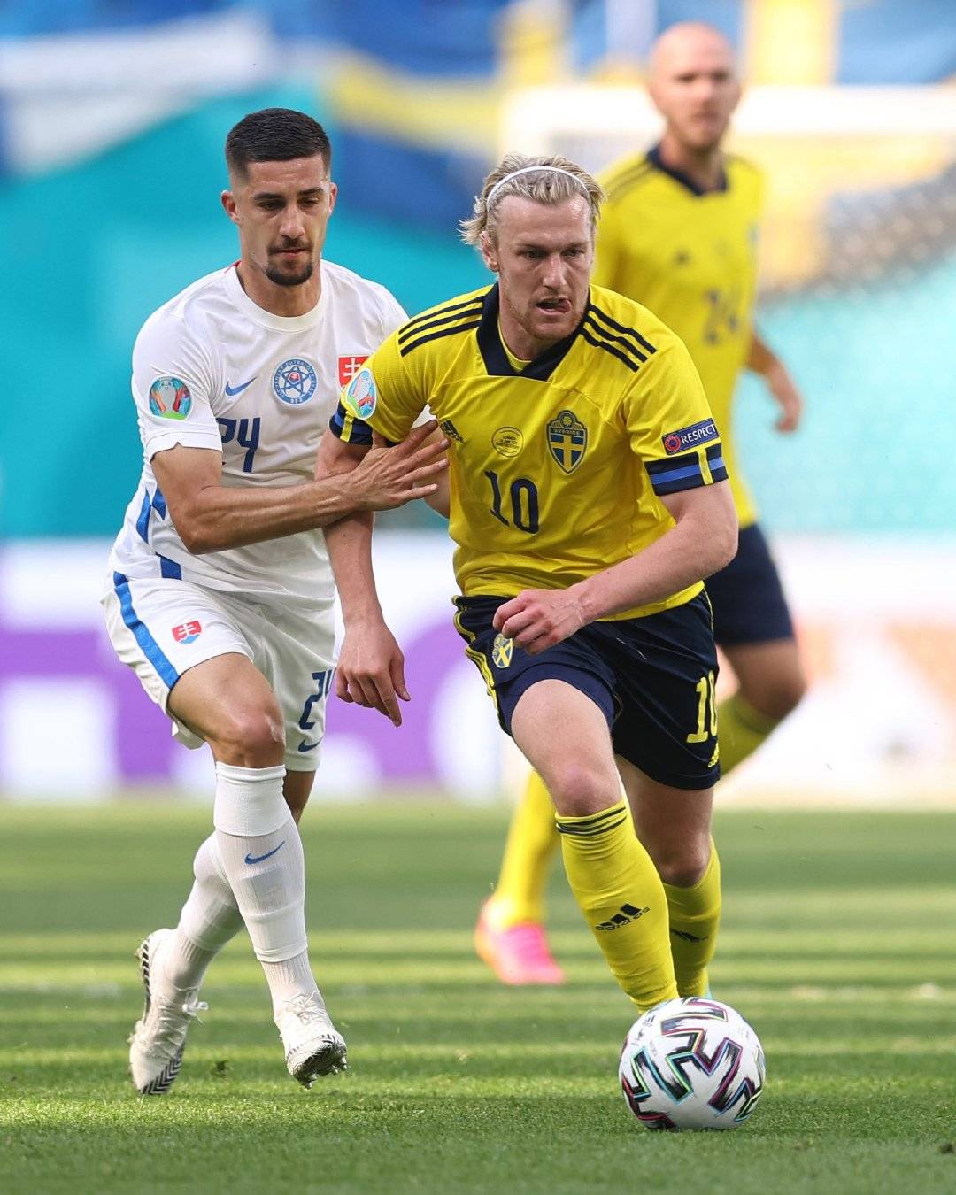 斯洛伐克女足队在比赛中夺冠