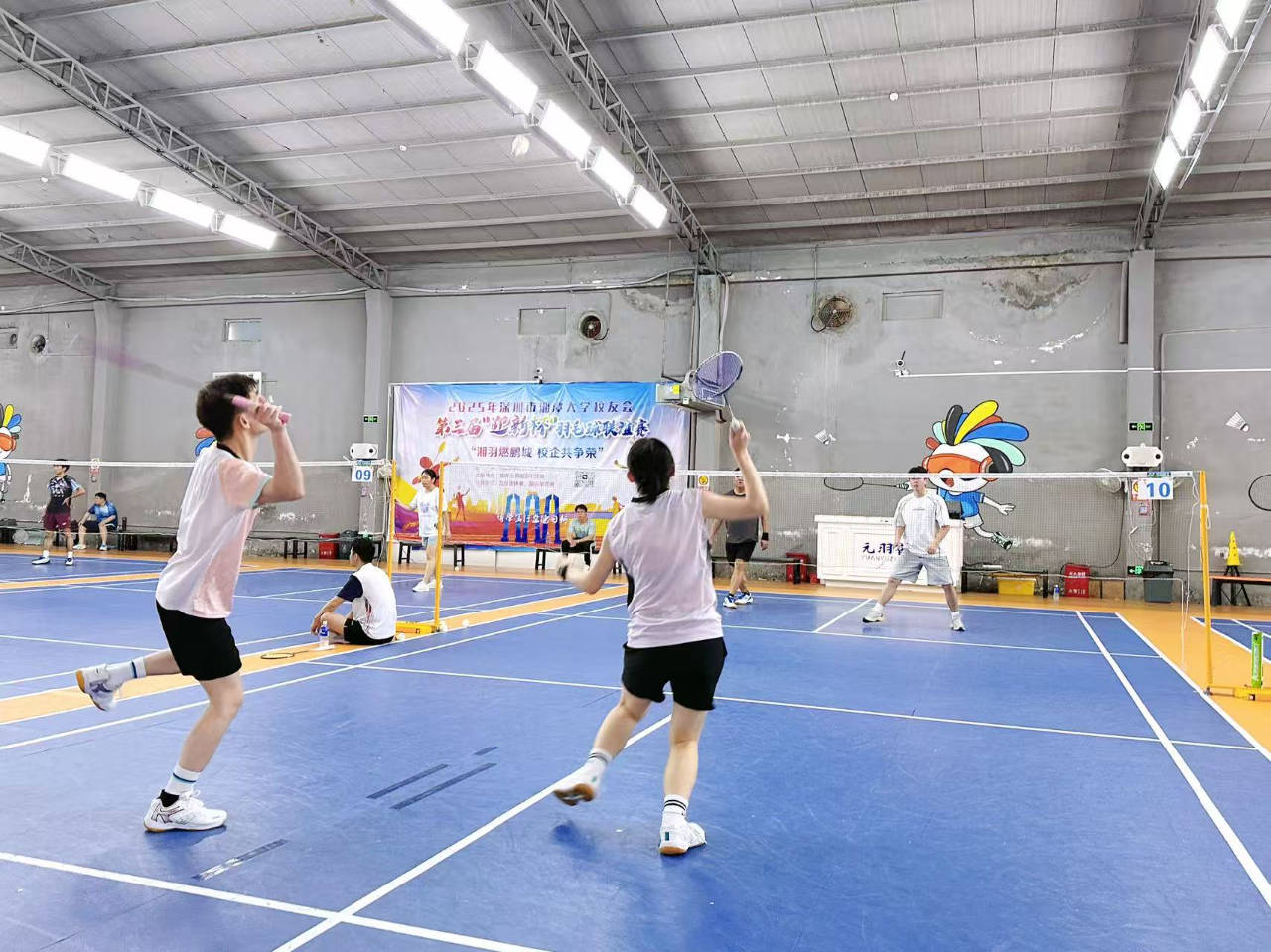 球员技术精湛,赛场风光无限 球员技术精湛,赛场风光无限